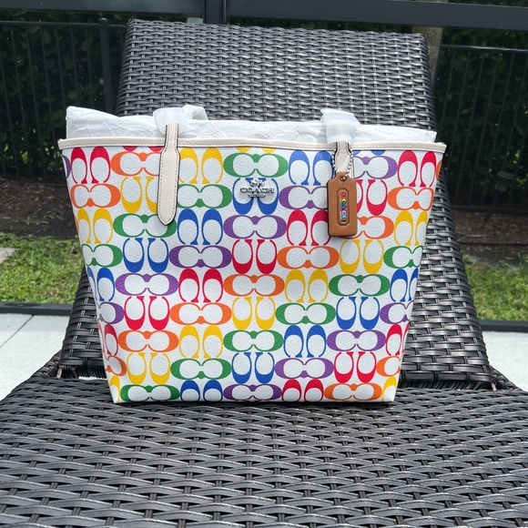 Coach City Tote In 🌈Rainbow Signature Canvas - Picture 1 of 10